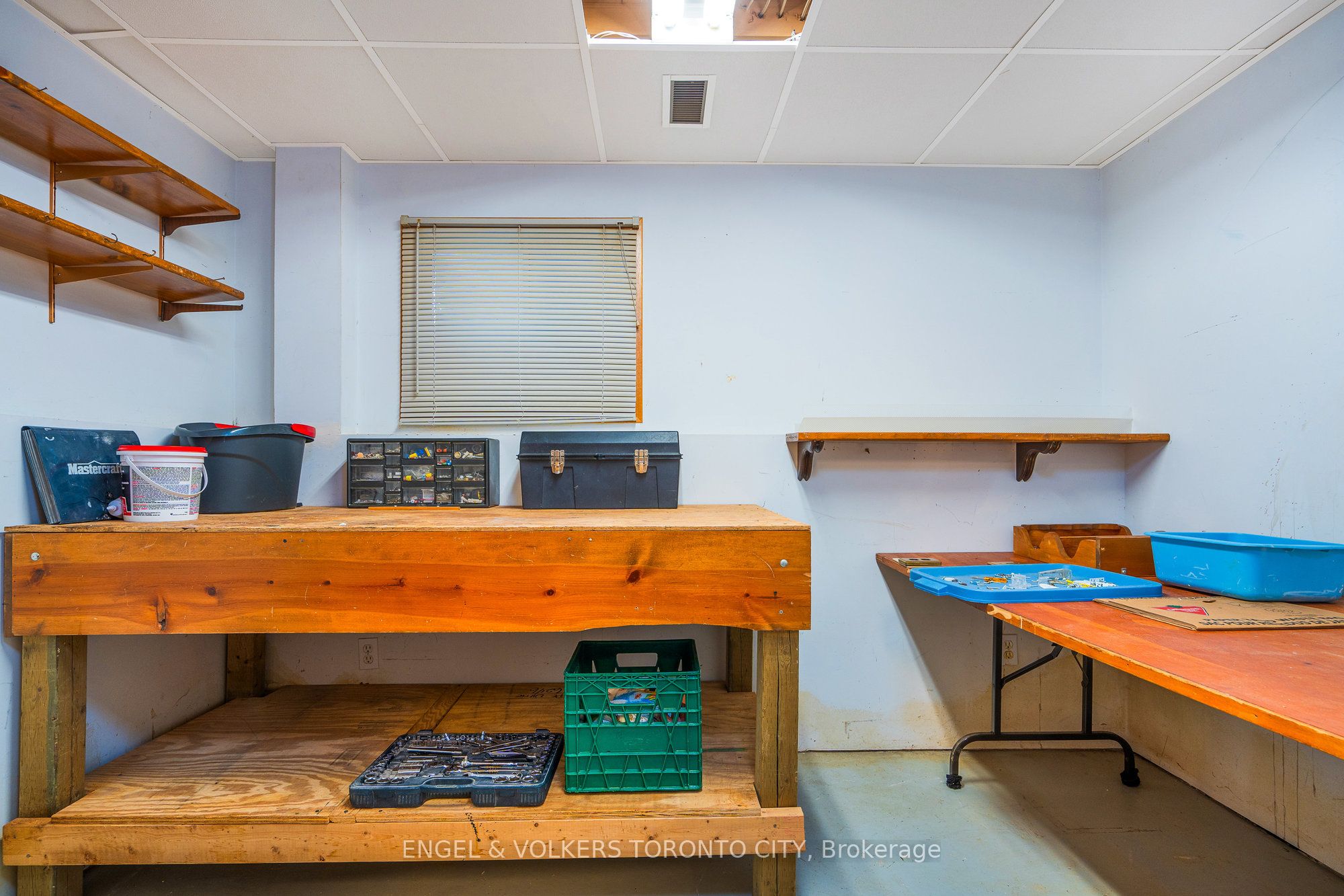 381 Zoo Park Road Property Photo 17