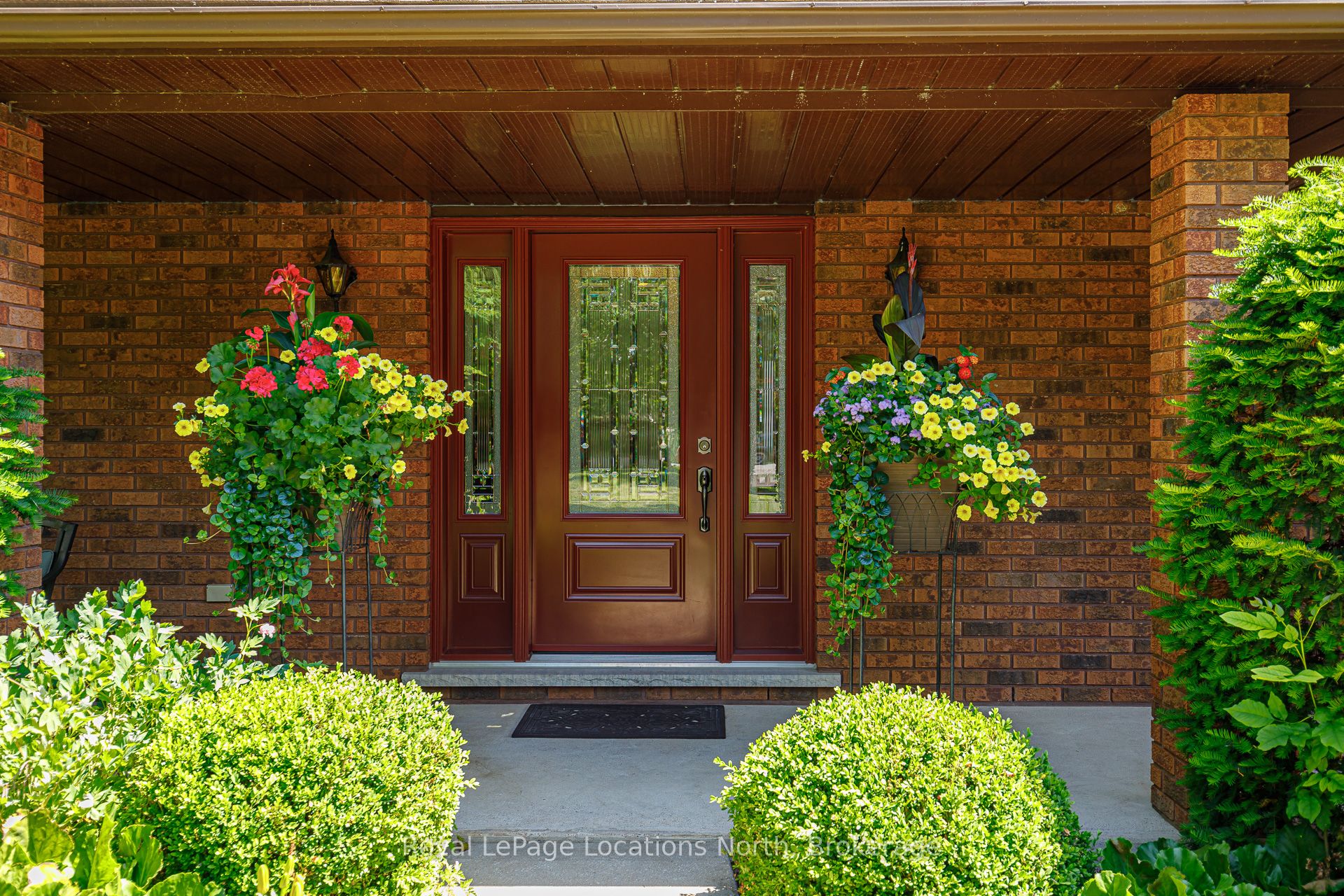 43 Georgian Manor Drive Property Photo 5