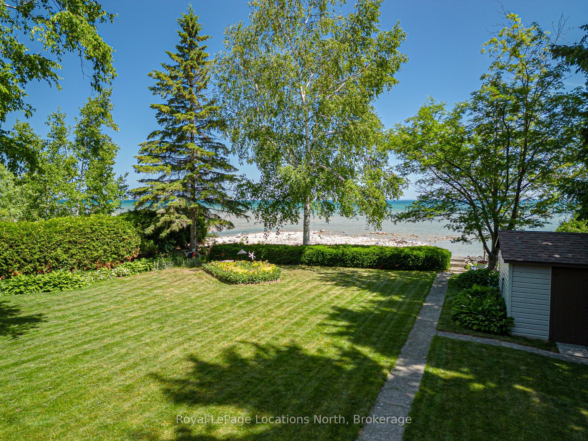 43 Georgian Manor Drive Property Photo 9