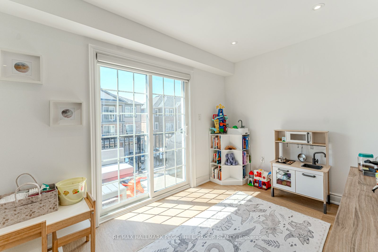 48 Hay Lane Property Photo 6