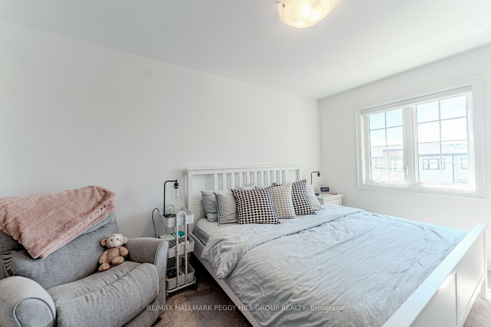 48 Hay Lane Property Photo 8