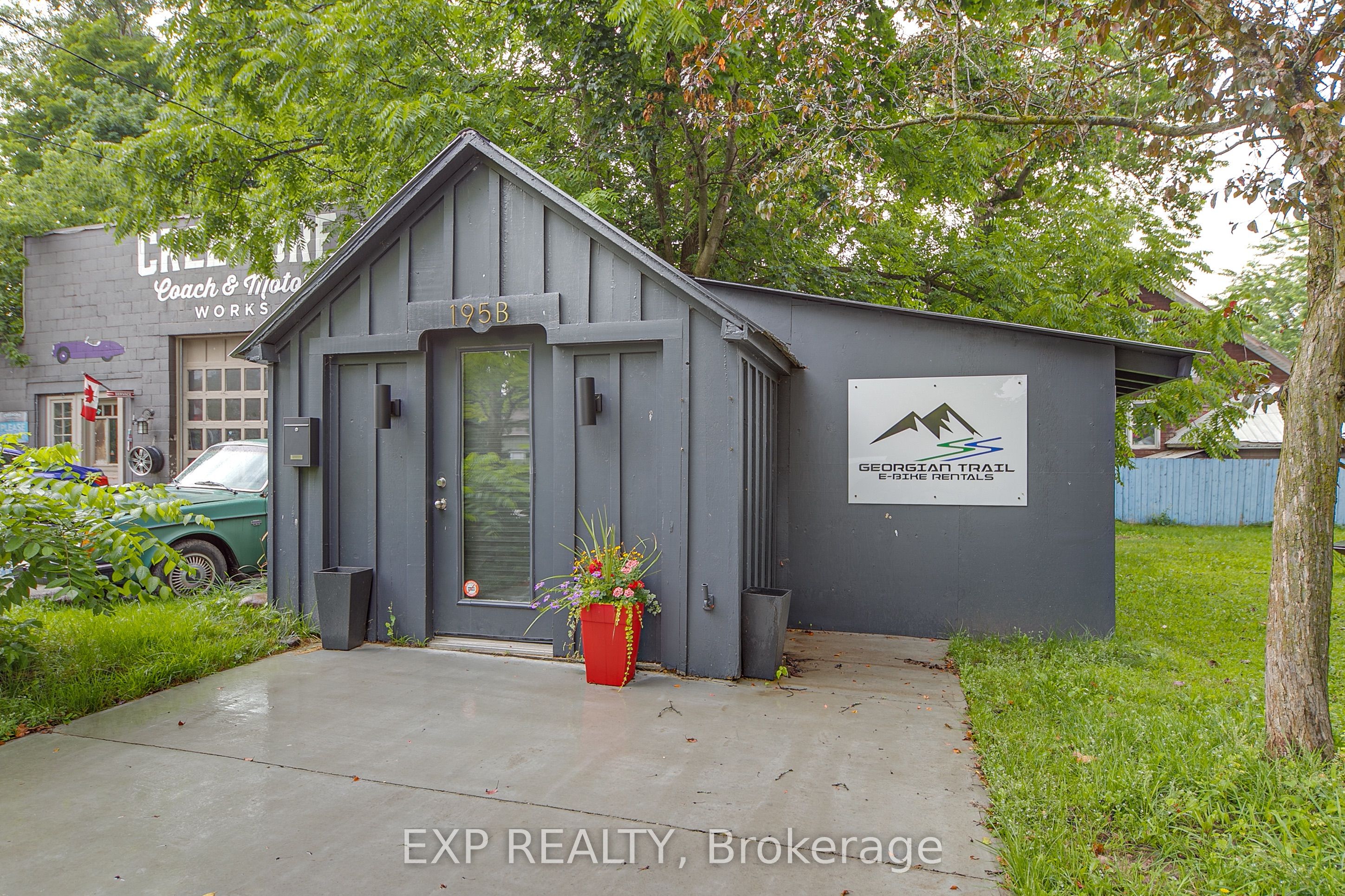 2 Francis Street Property Photo 10