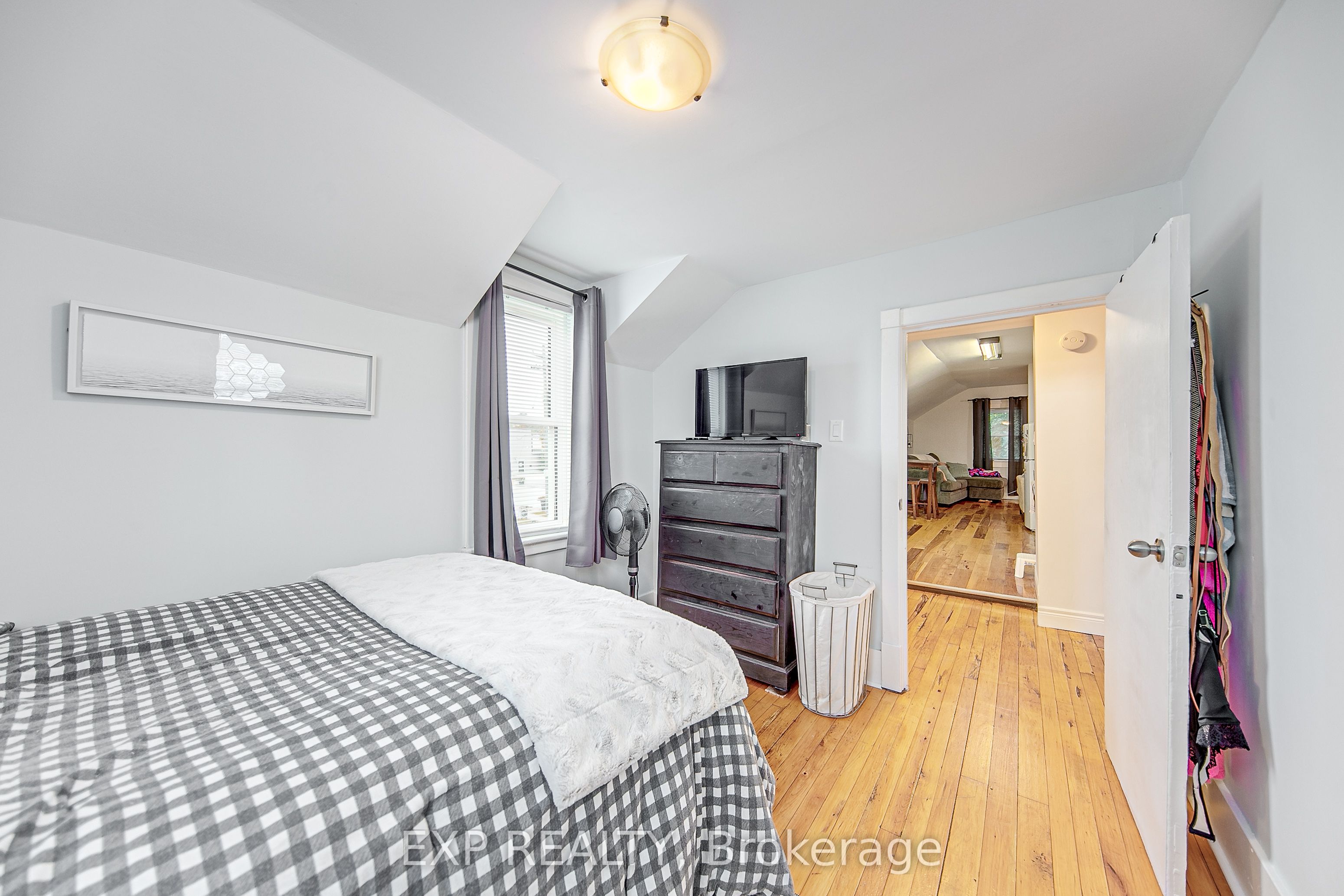 2 Francis Street Property Photo 16