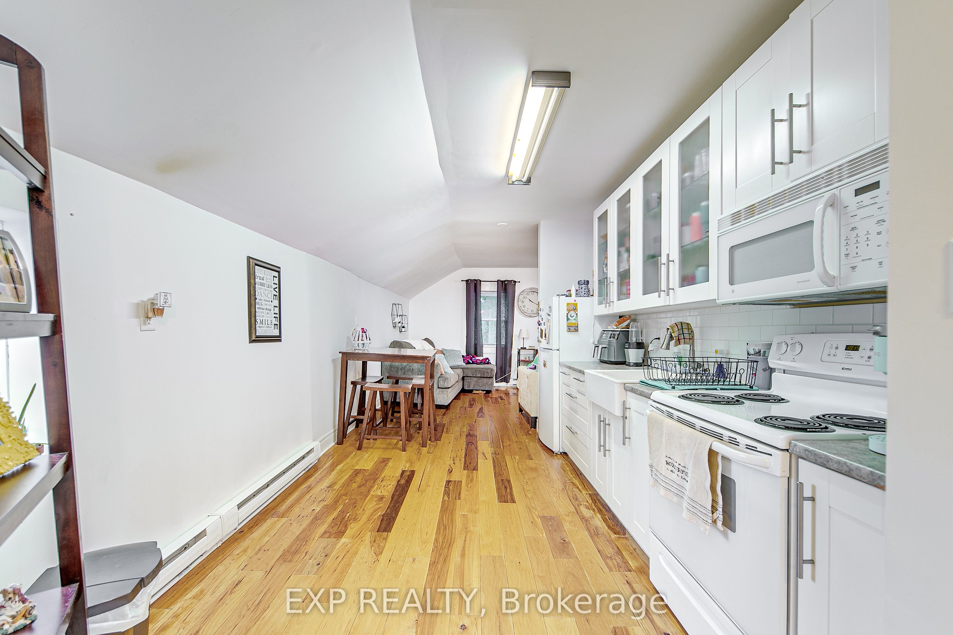 2 Francis Street Property Photo 17