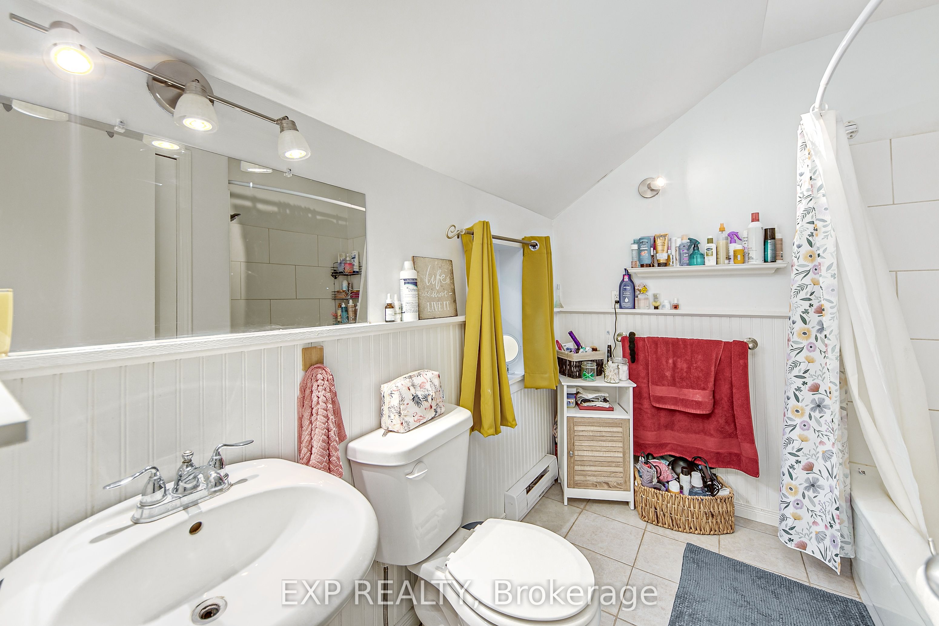2 Francis Street Property Photo 23