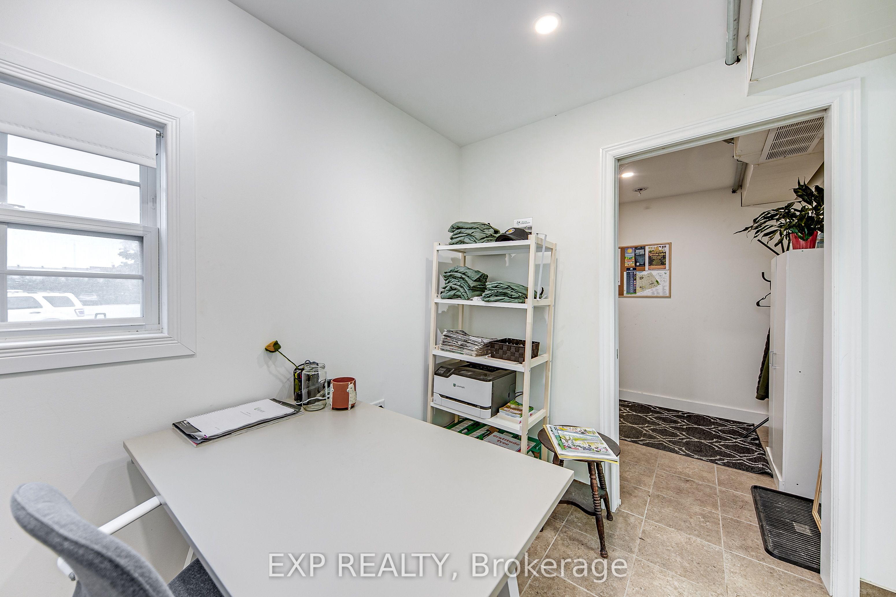 2 Francis Street Property Photo 28