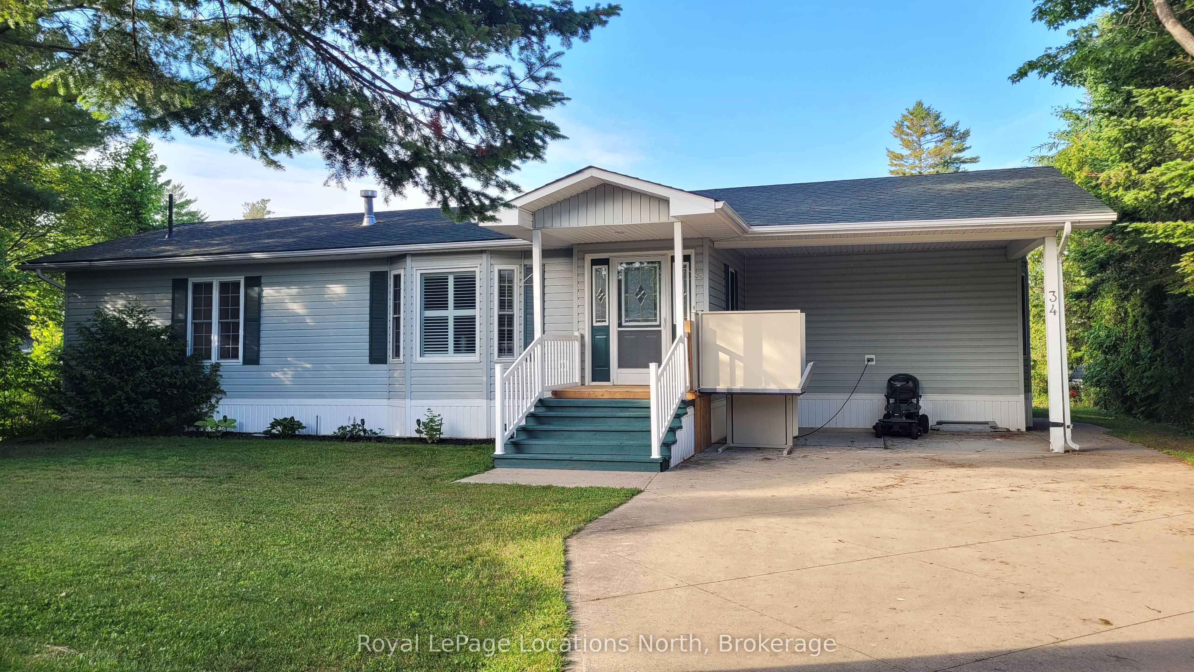 34 Topaz Street Property Photo 1