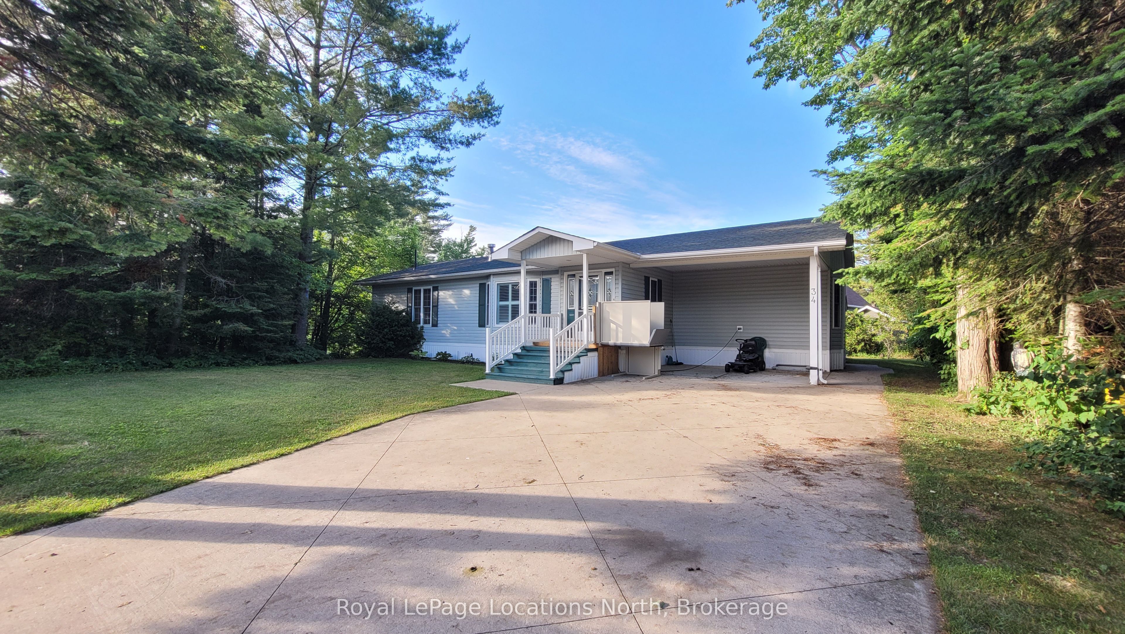 34 Topaz Street Property Photo 2