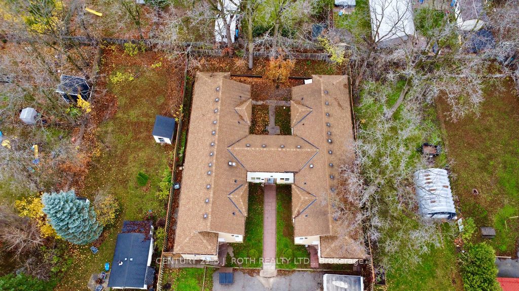 24 North Street N Property Photo 3