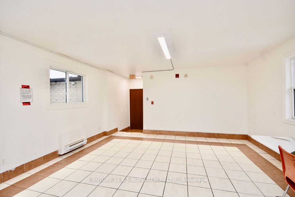 24 North Street N Property Photo 12