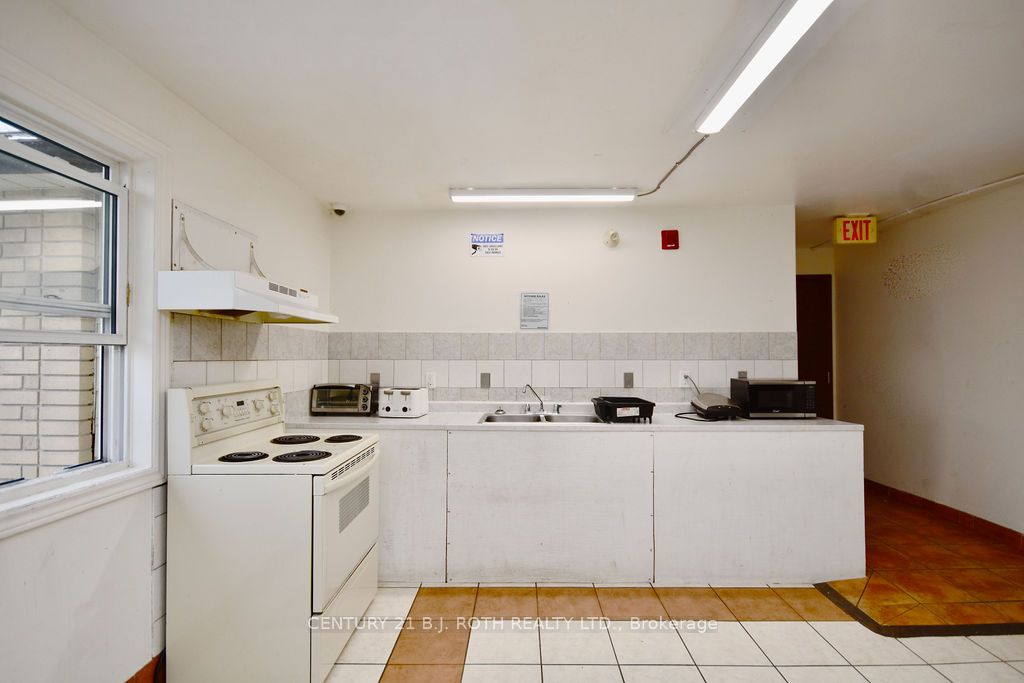 24 North Street N Property Photo 13