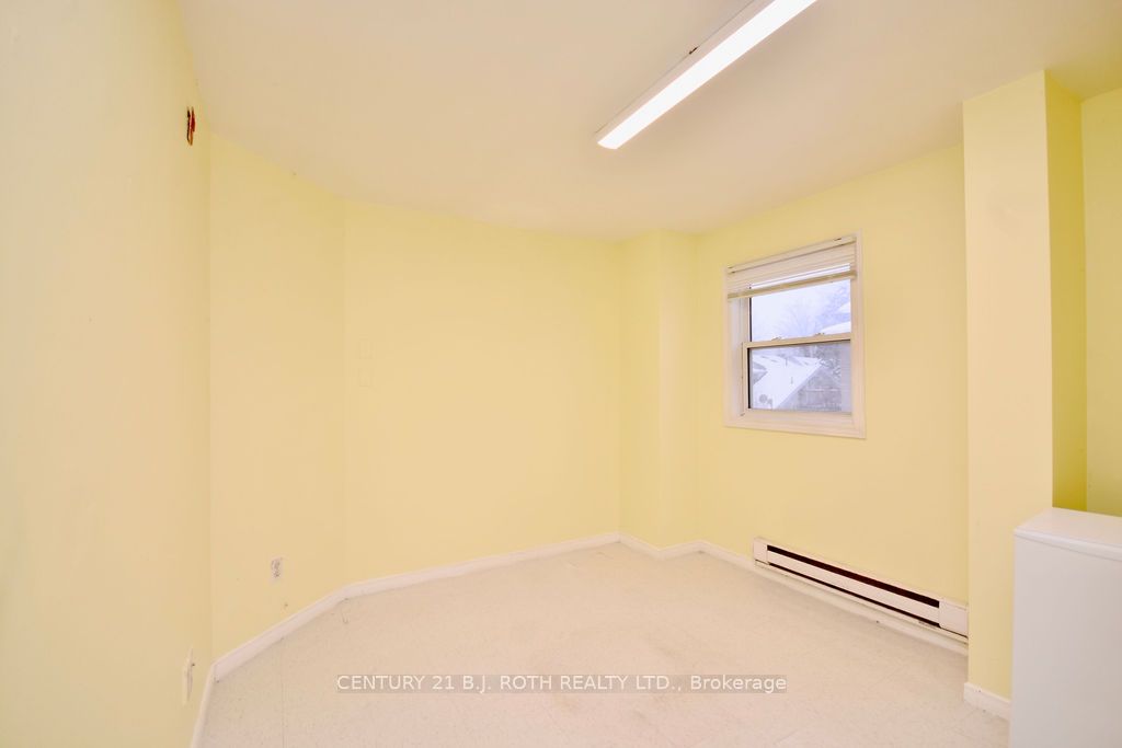 24 North Street N Property Photo 18