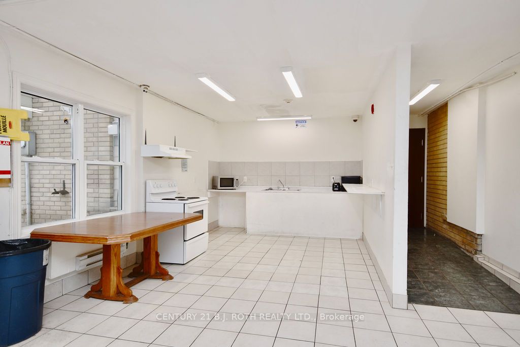 24 North Street N Property Photo 29