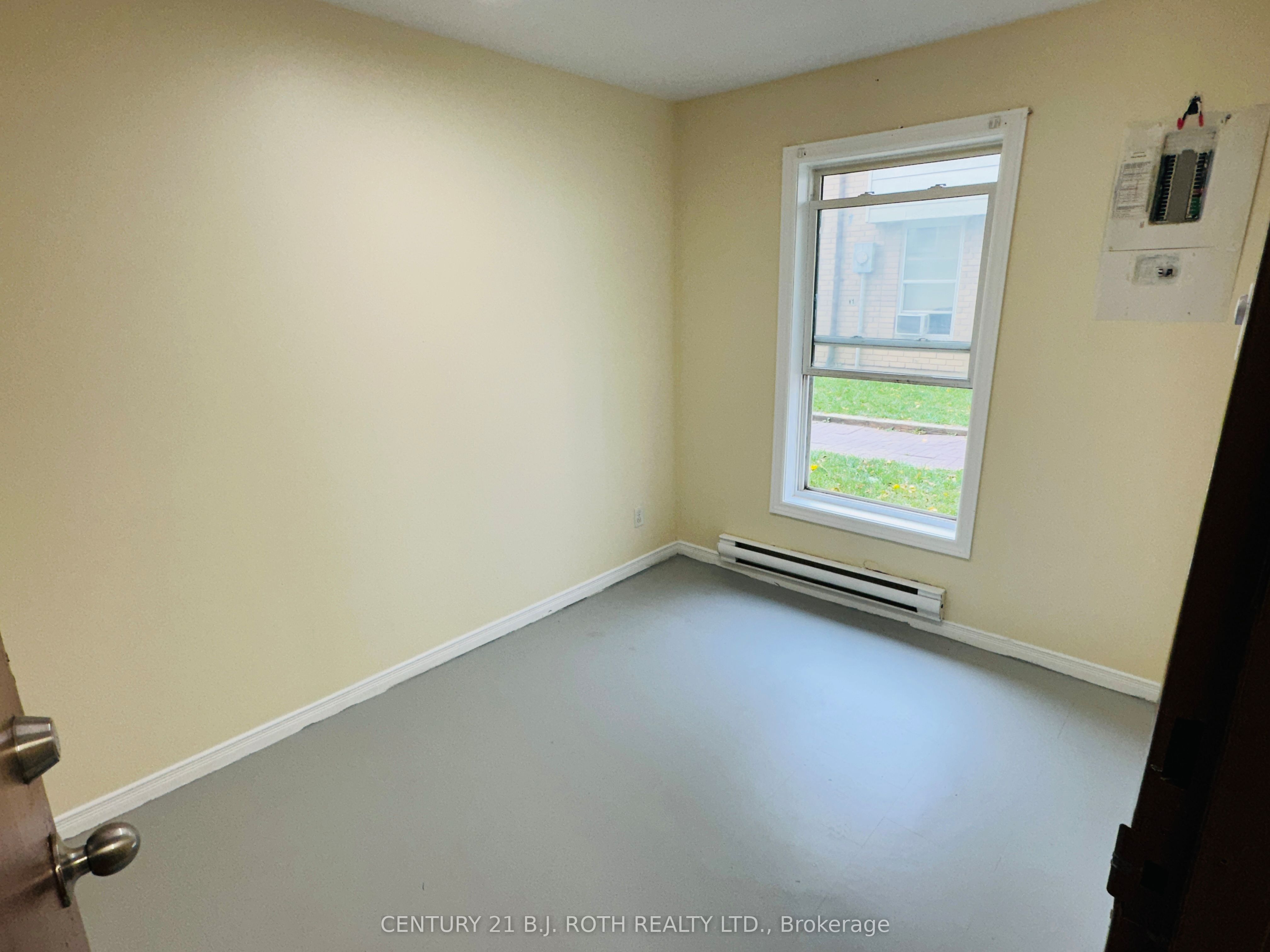 24 North Street N Property Photo 39