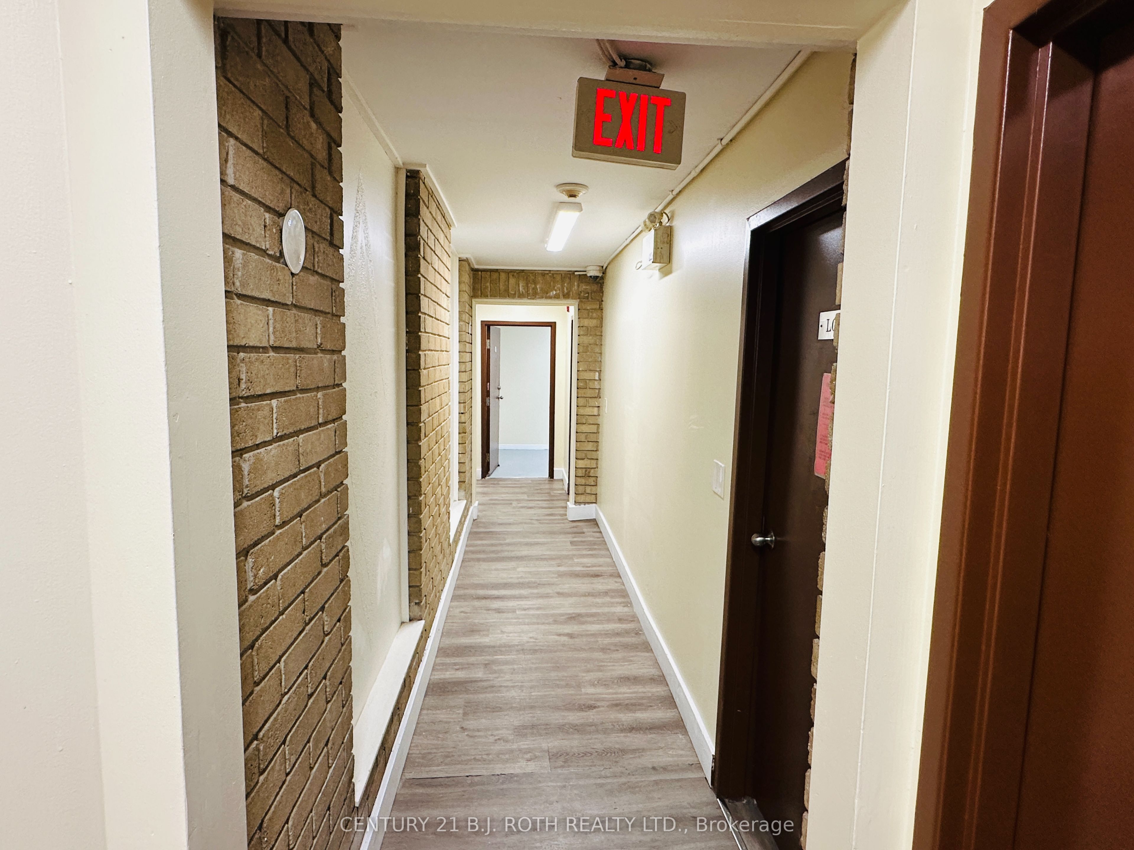 24 North Street N Property Photo 41