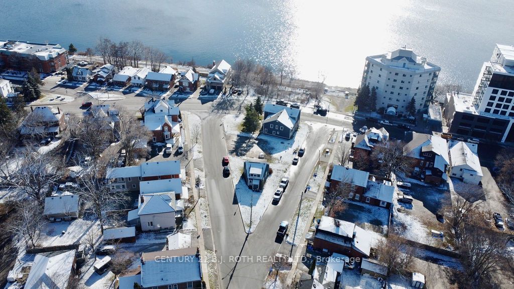 194 Dunlop Street E Property Photo 4