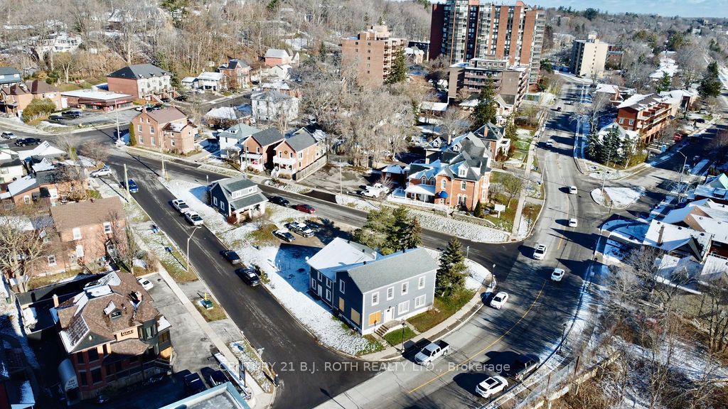 194 Dunlop Street E Property Photo 5