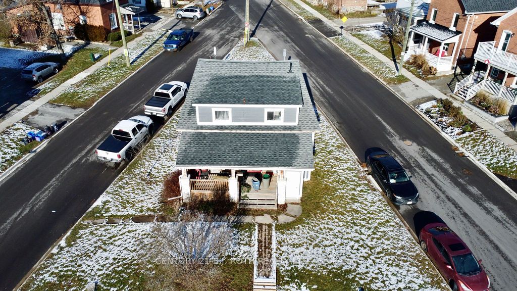194 Dunlop Street E Property Photo 9