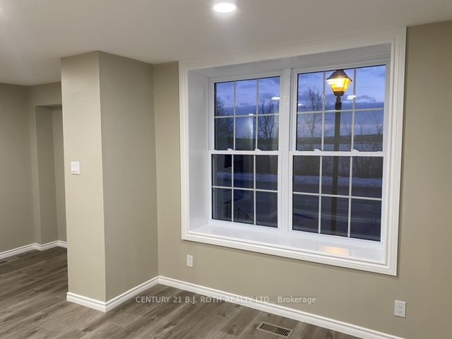 194 Dunlop Street E Property Photo 15