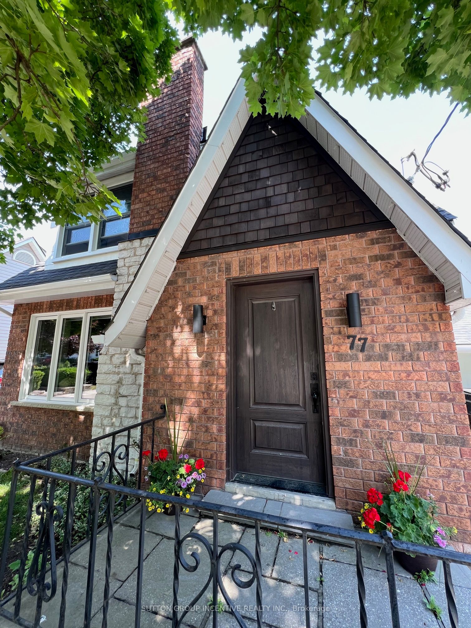 77 Drury Lane Property Photo 3