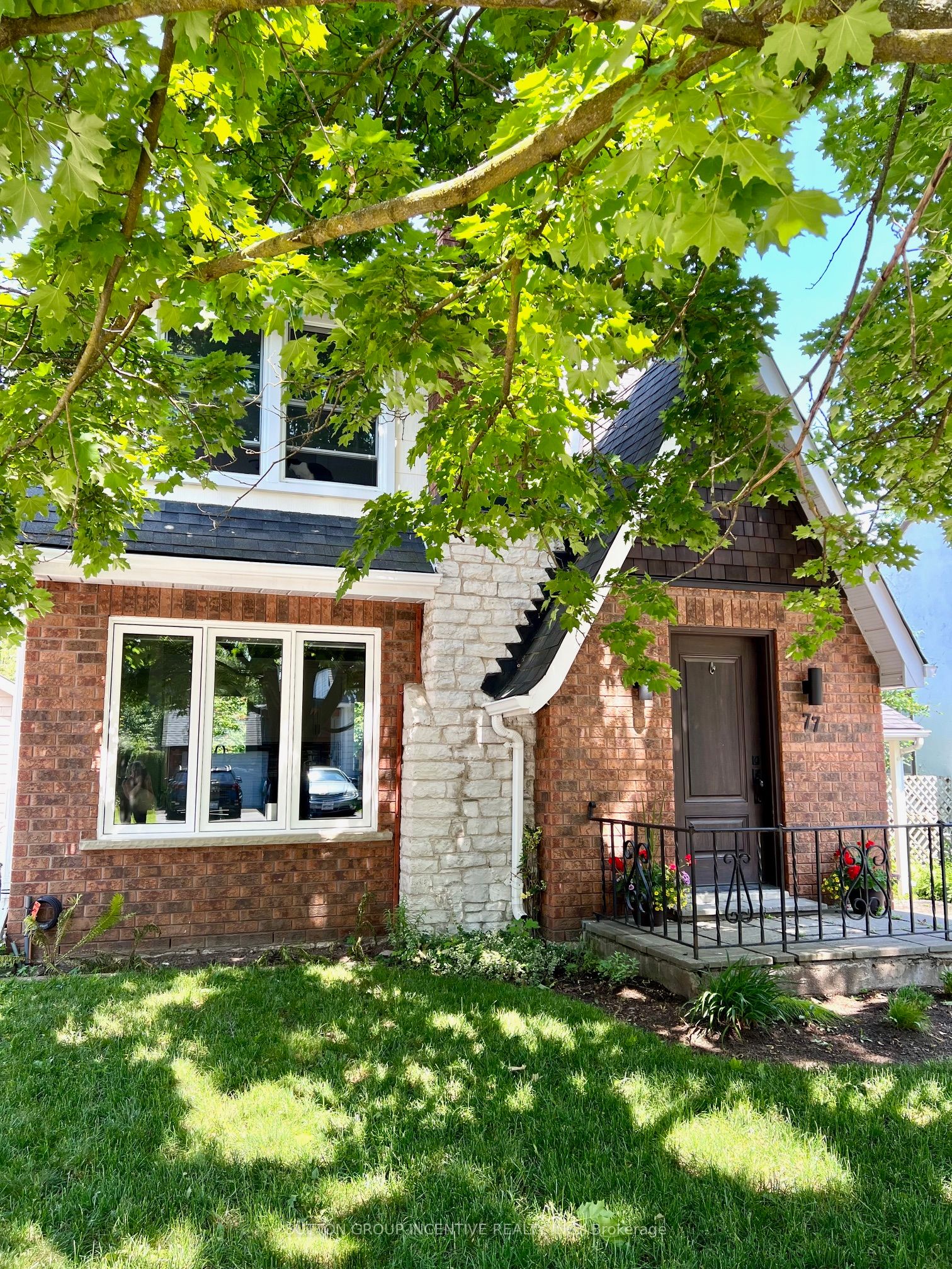 77 Drury Lane Property Photo 4