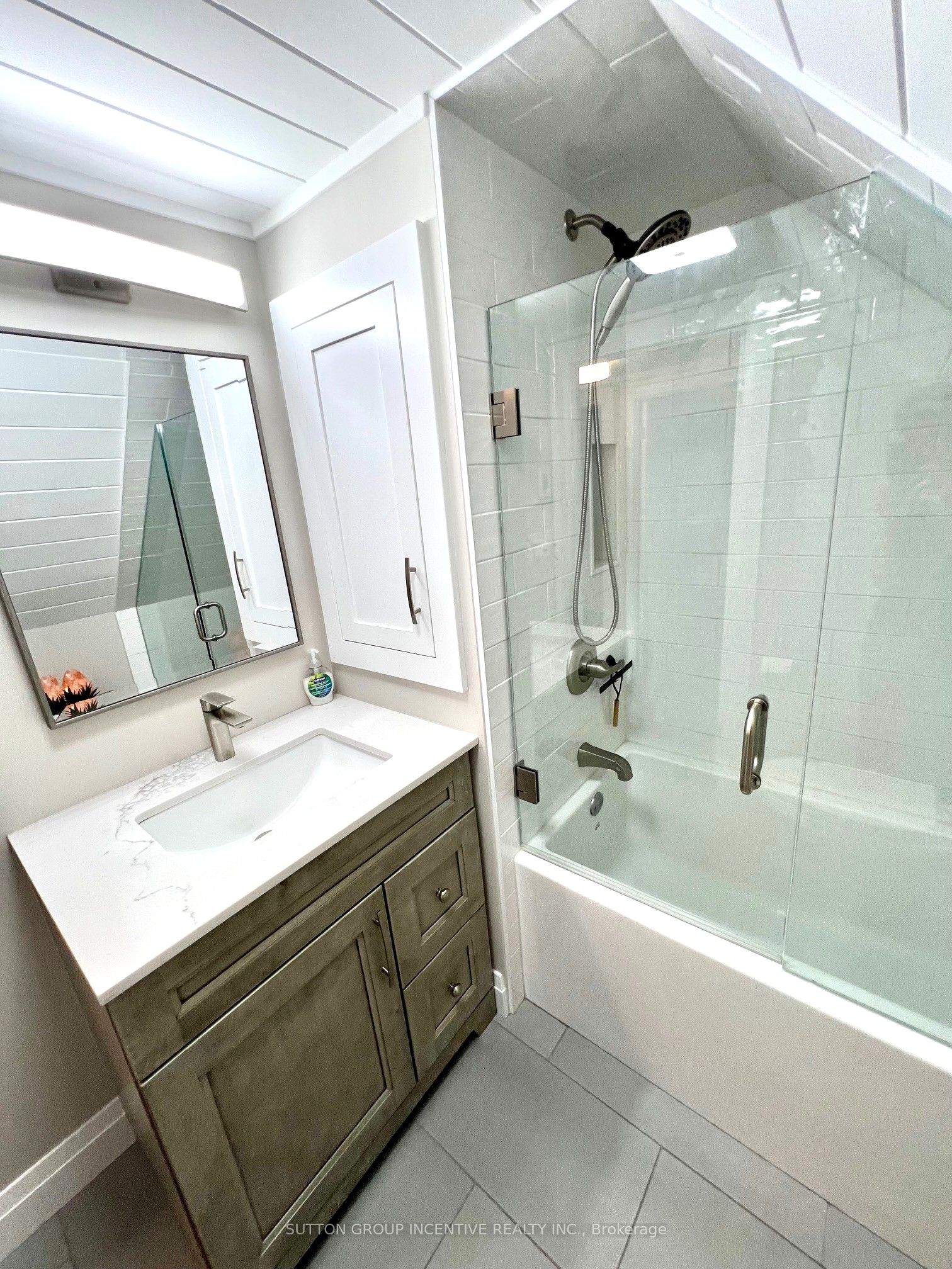 77 Drury Lane Property Photo 24