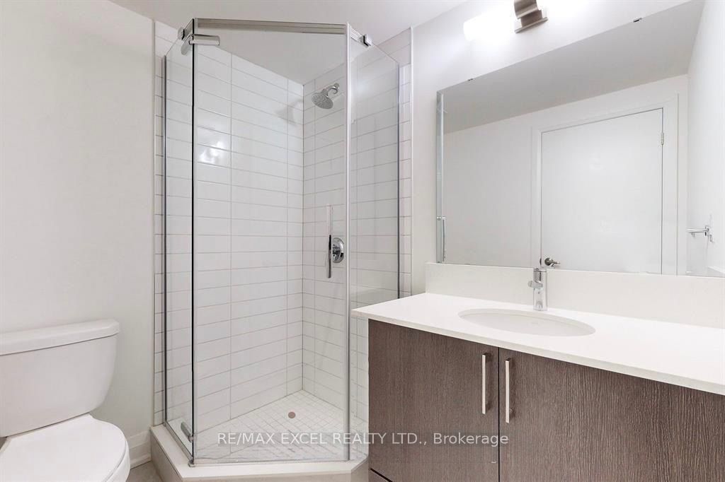 58 Lakeside Terrace 1005 Property Photo 11