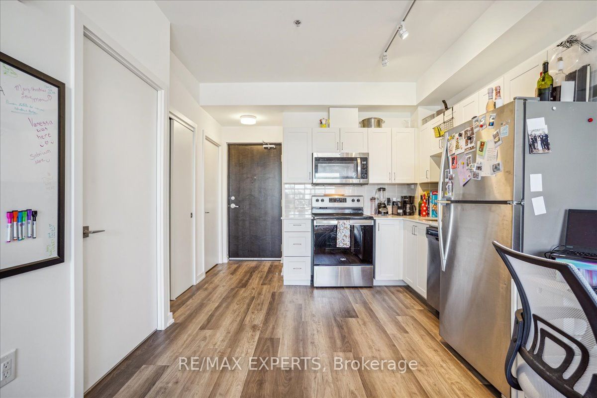 #419 - 430 Essa Road Property Photo 10