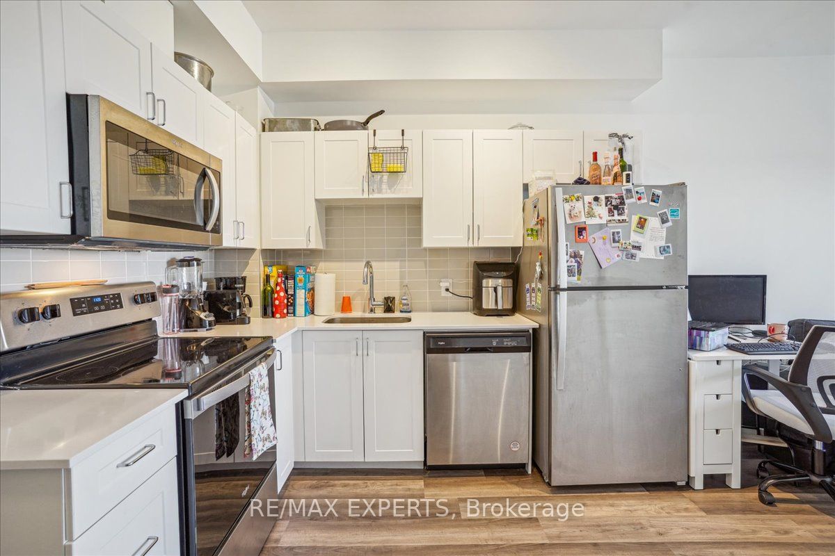 #419 - 430 Essa Road Property Photo 11