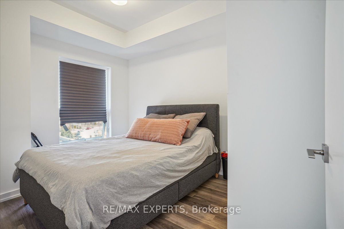 #419 - 430 Essa Road Property Photo 13