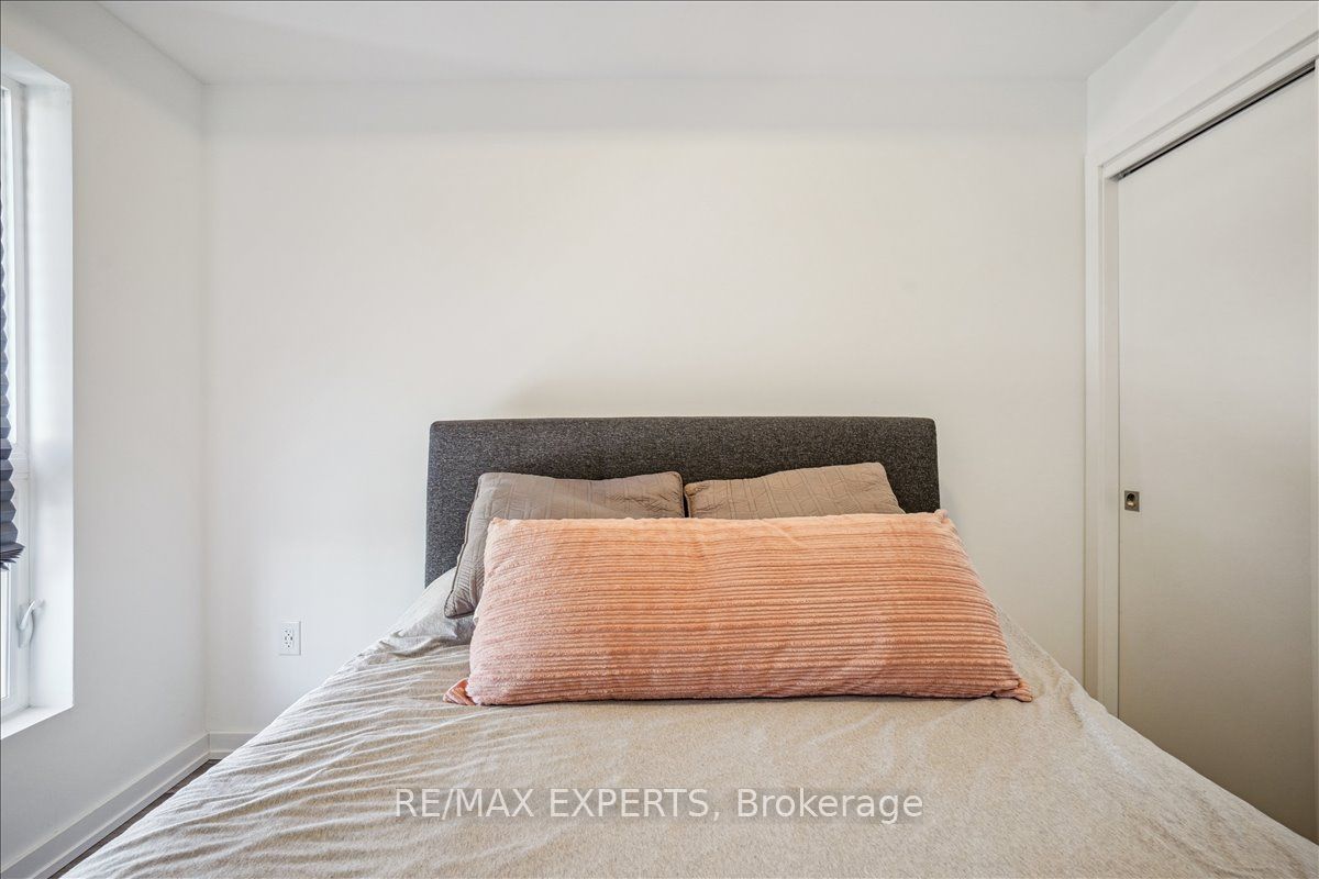 #419 - 430 Essa Road Property Photo 16