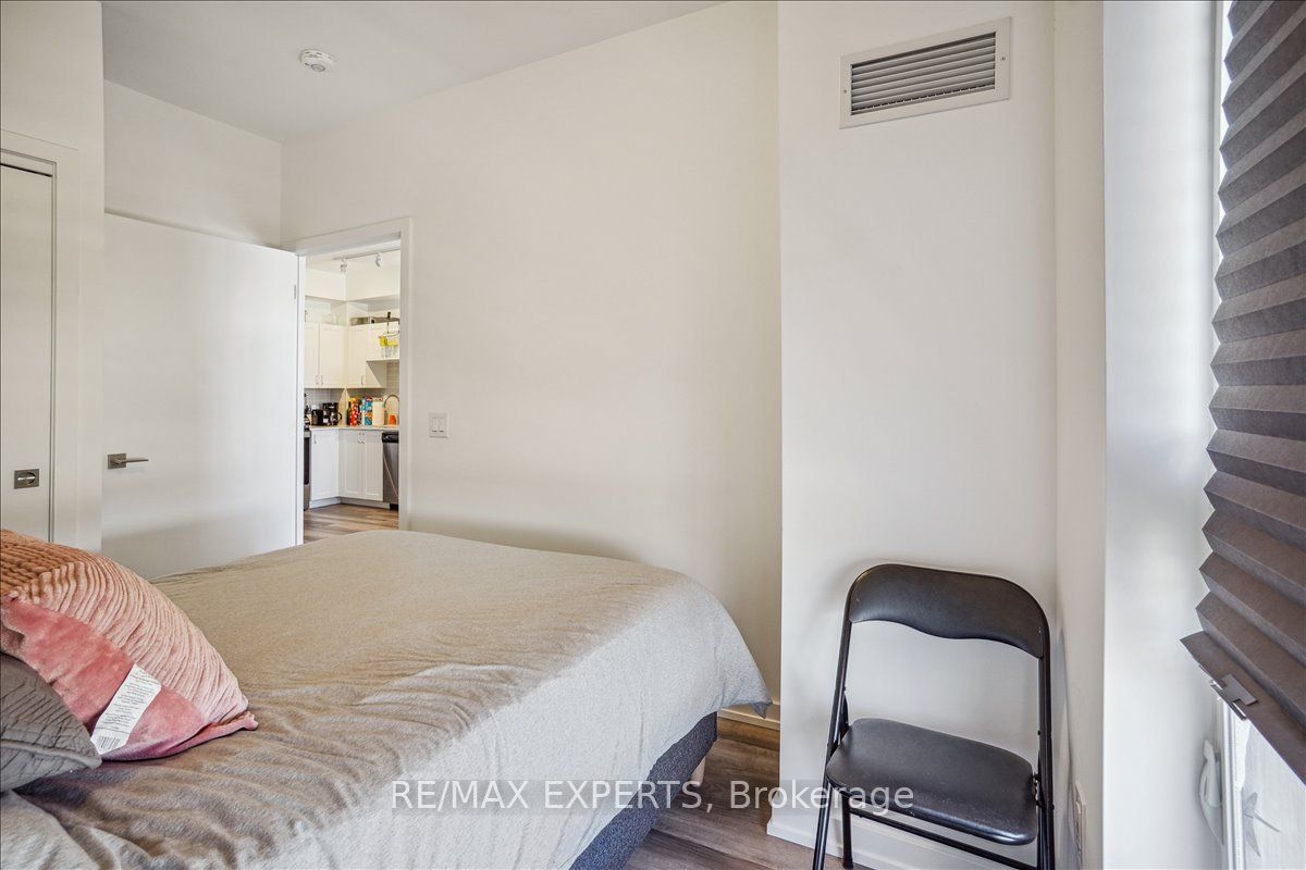 #419 - 430 Essa Road Property Photo 17