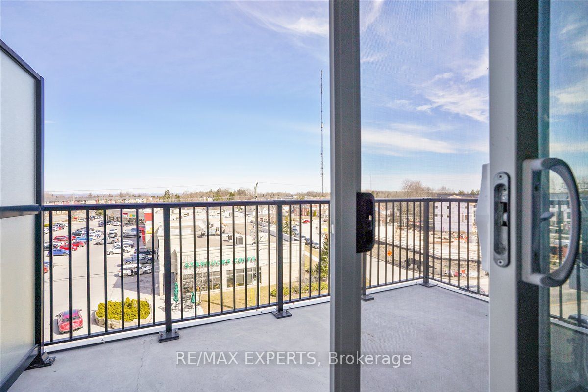 #419 - 430 Essa Road Property Photo 28