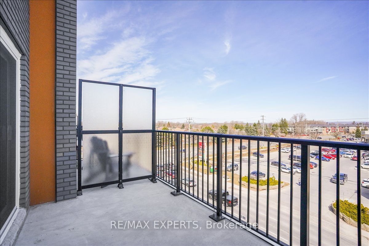 #419 - 430 Essa Road Property Photo 30