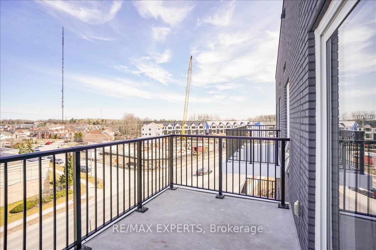 #419 - 430 Essa Road Property Photo 32