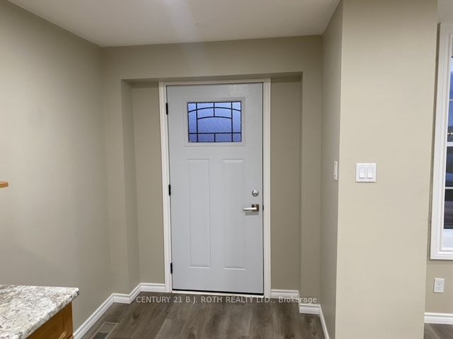 194 Dunlop Street E Property Photo 7