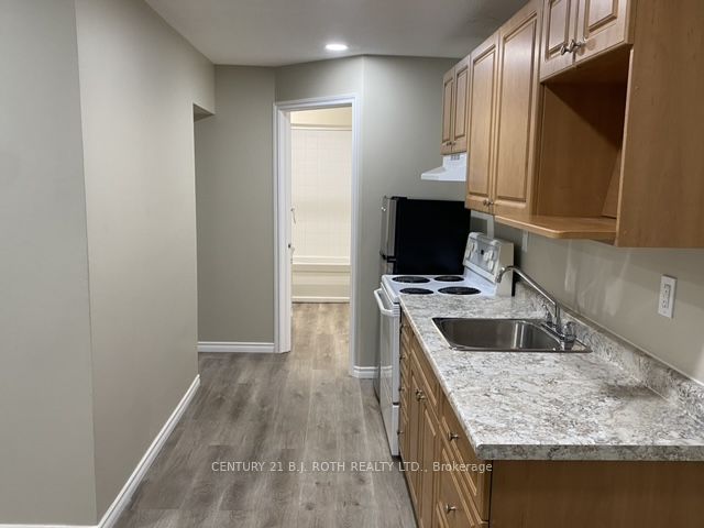 194 Dunlop Street E Property Photo 13