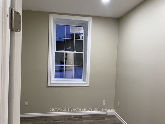 194 Dunlop Street E Property Photo 16