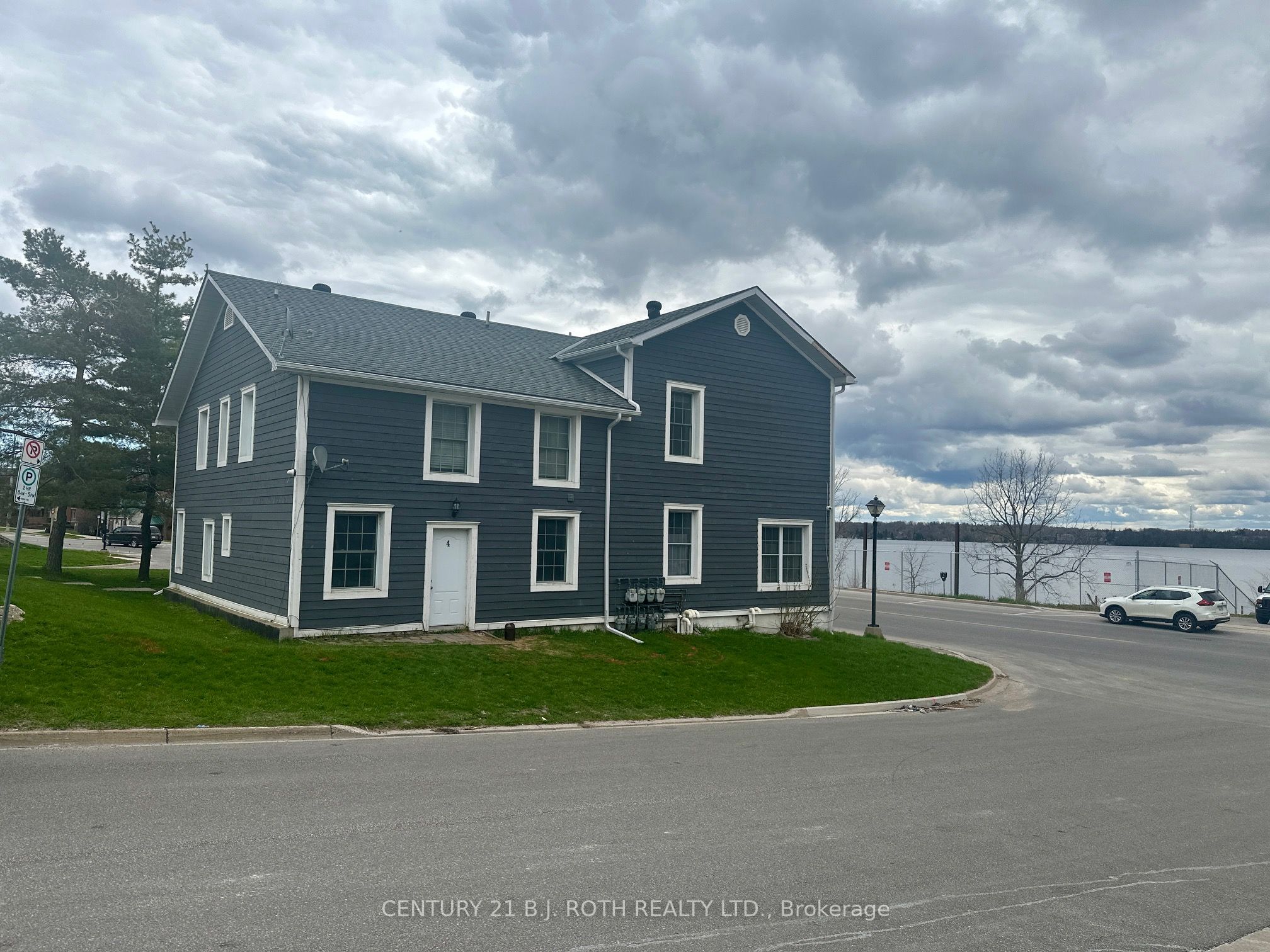 194 Dunlop Street E Property Photo 20