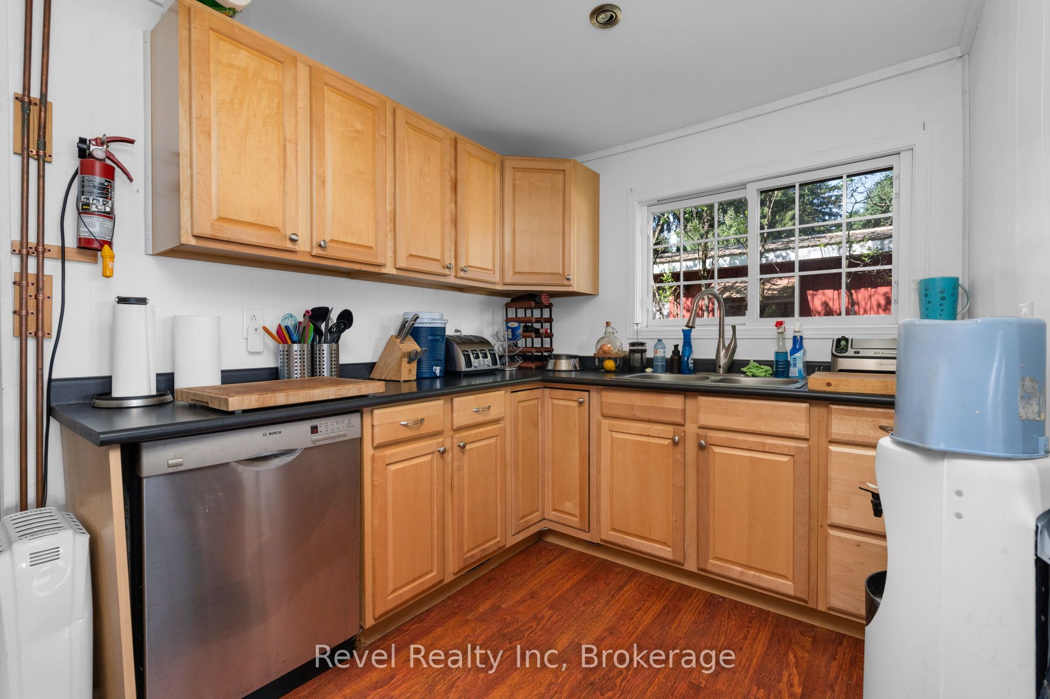 120 Andrew Drive Property Photo 10