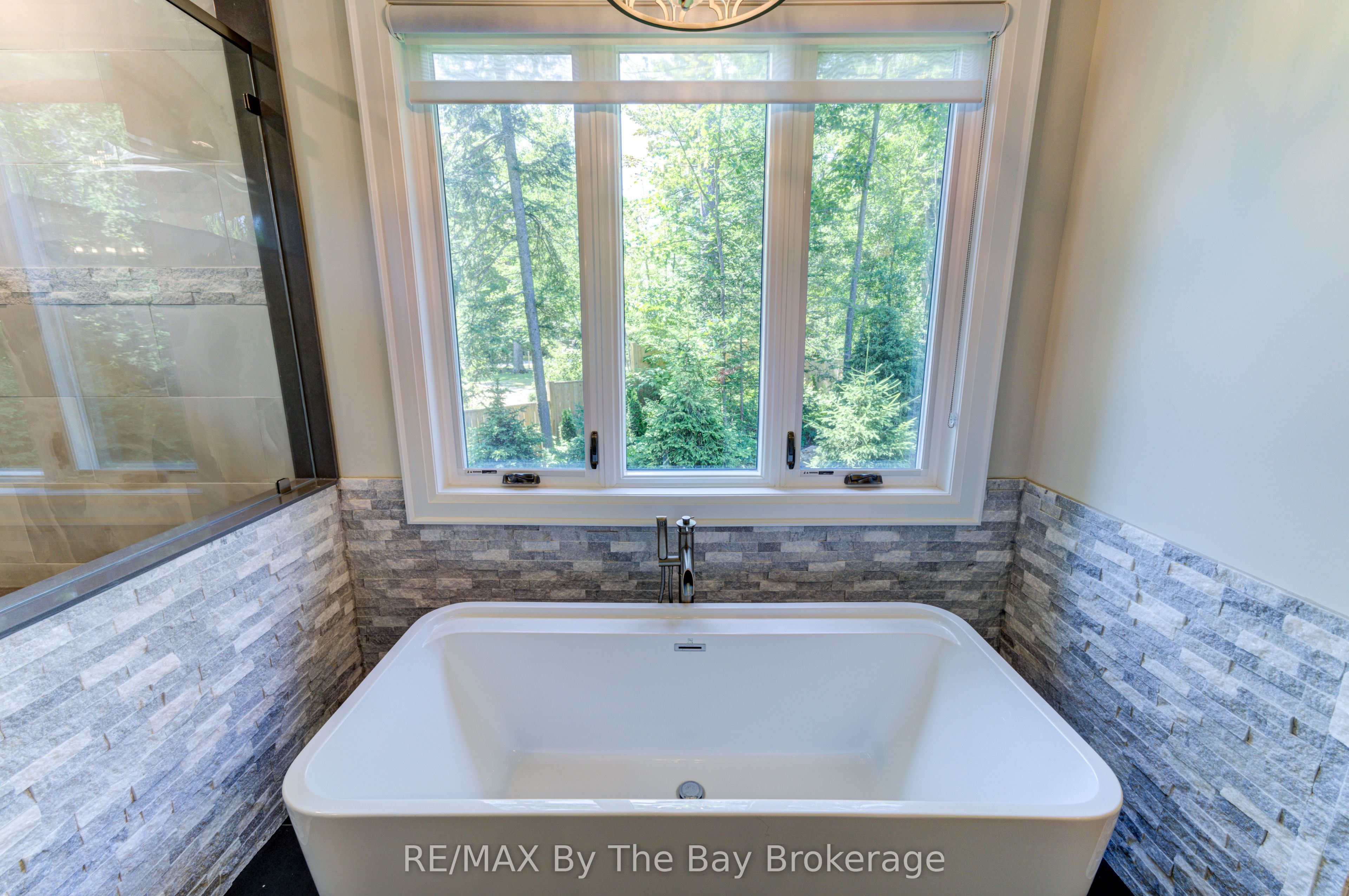 833 Eastdale Drive Property Photo 27