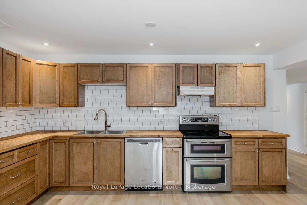 42 Club Court Property Photo 26