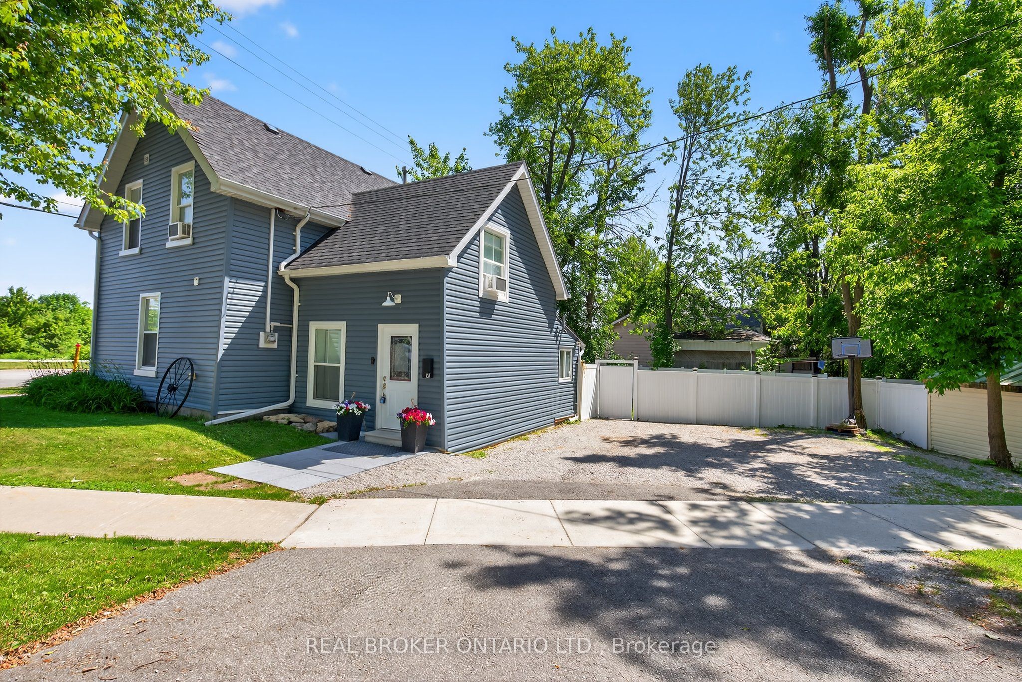 151 Atherley Road Property Photo 1
