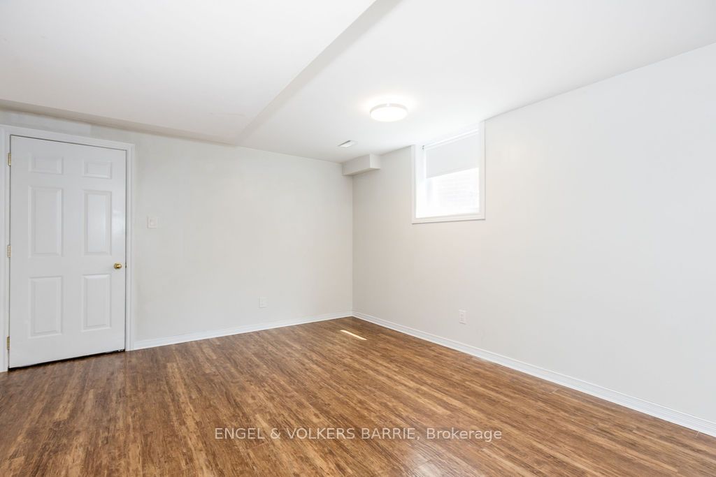 42 Humber Street Property Photo 35