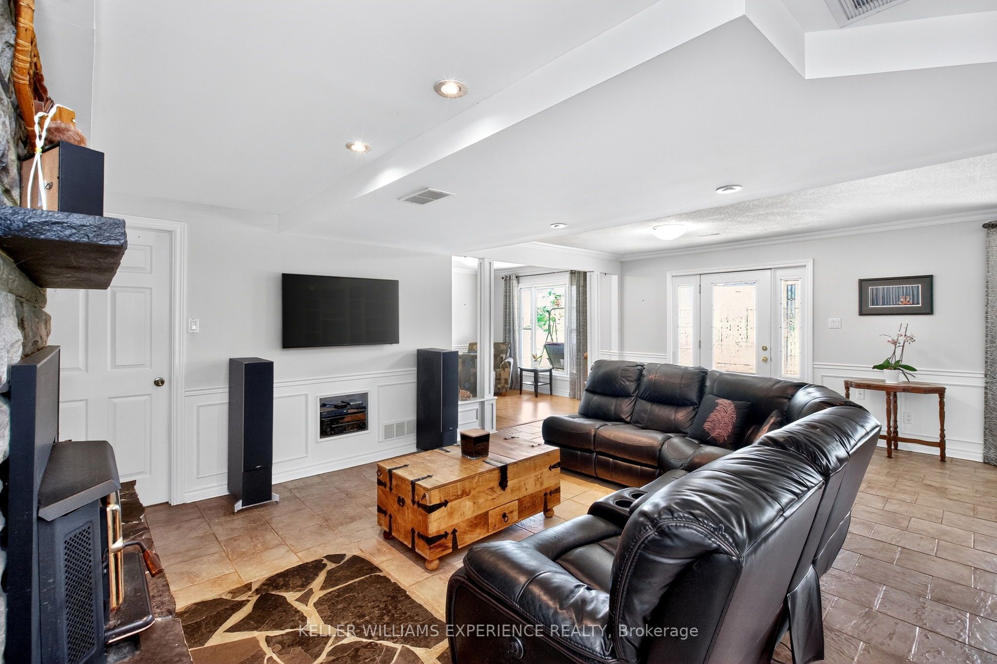 8 Thatcher Place Property Photo 10