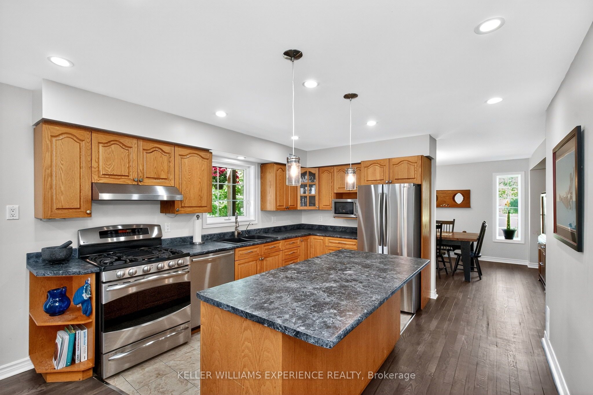 8 Thatcher Place Property Photo 16
