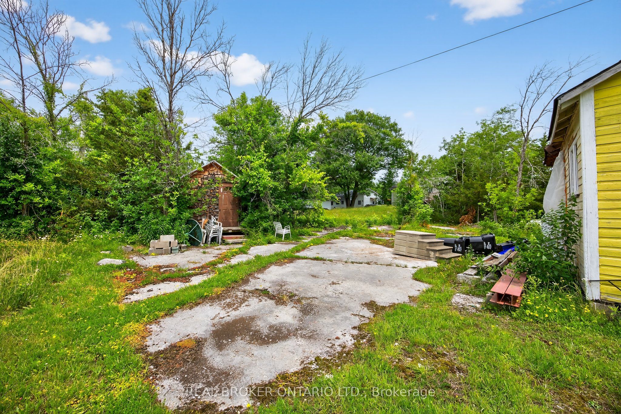 178 Woodlands Ave Property Photo 9