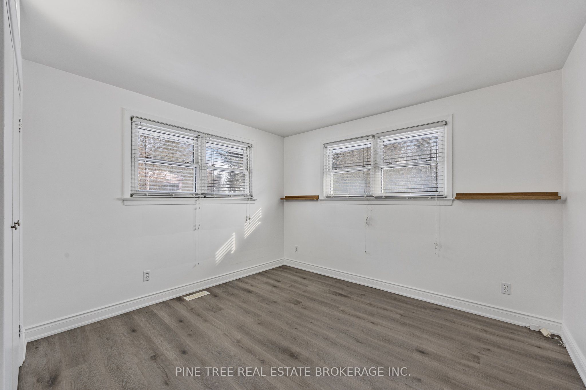 239 Warnica Road Property Photo 12