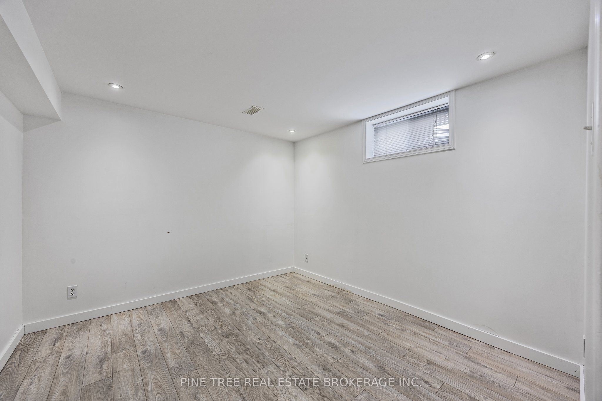 239 Warnica Road Property Photo 25