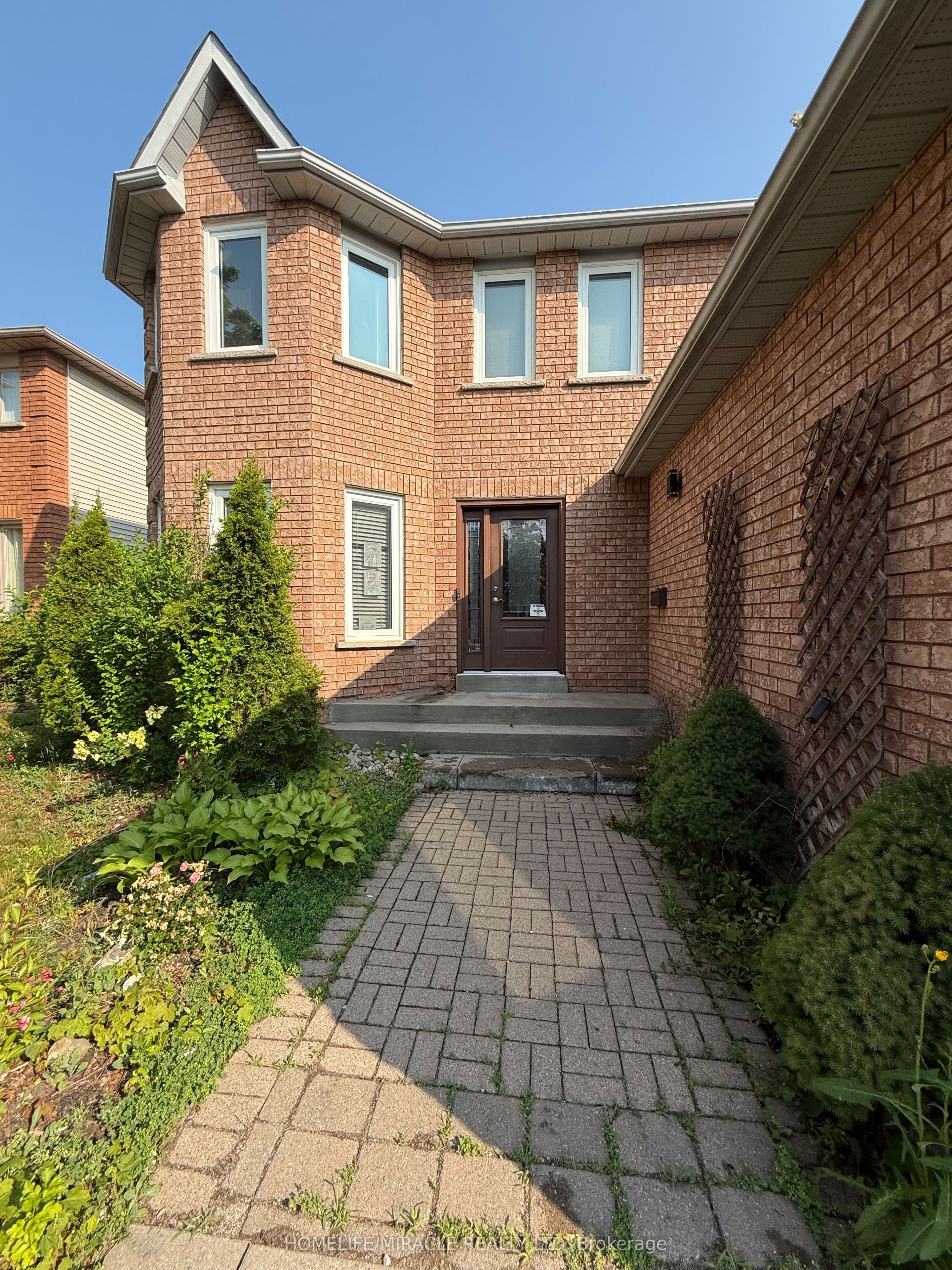 200 Livingstone Street W Property Photo 3